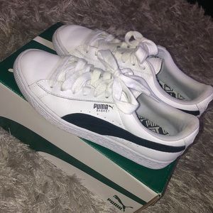 Puma sneakers